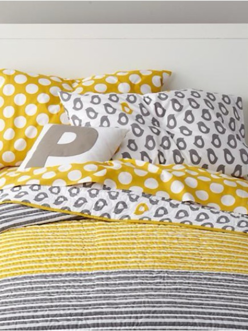 100% organic cotton twin sheet set (2 pillowcases)  and quilt